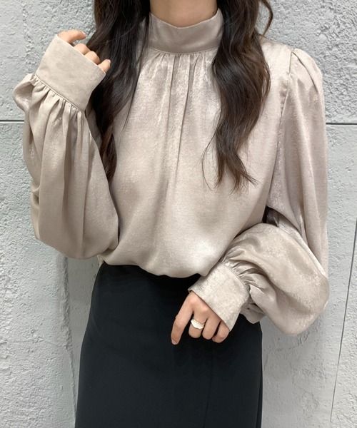 ECLIN（エクラン）の「ボリューム袖スタンドカラーブラウス（シャツ/ブラウス・レディース・ブラック/ベージュ/グレー・M/L）」の9枚目の写真