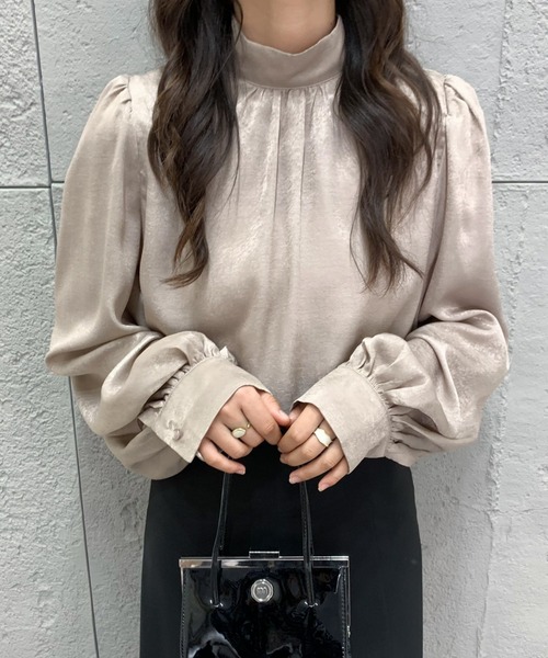 ECLIN（エクラン）の「ボリューム袖スタンドカラーブラウス（シャツ/ブラウス・レディース・ブラック/ベージュ/グレー・M/L）」の12枚目の写真