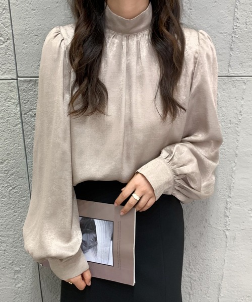 ECLIN（エクラン）の「ボリューム袖スタンドカラーブラウス（シャツ/ブラウス・レディース・ブラック/ベージュ/グレー・M/L）」の21枚目の写真