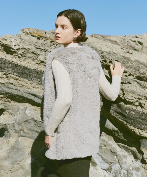 Happy John（ハッピージョン）の「fake fur vest/フェイクファーベスト（ベスト・レディース・グレー/ブラック・FREE）」の13枚目の写真