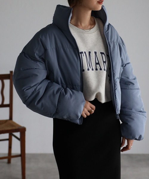 Bonjour Sagan（ボンジュールサガン）の「【2022 新作】スタンドカラーショート丈フェイクダウン（ダウンジャケット/コート・レディース・ベージュ/ブルー/ブラック/アイボリー・FREE）」の4枚目の写真