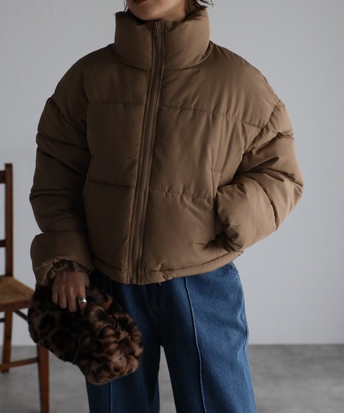 Bonjour Sagan（ボンジュールサガン）の「【2022 新作】スタンドカラーショート丈フェイクダウン（ダウンジャケット/コート・レディース・ベージュ/ブルー/ブラック/アイボリー・FREE）」の21枚目の写真