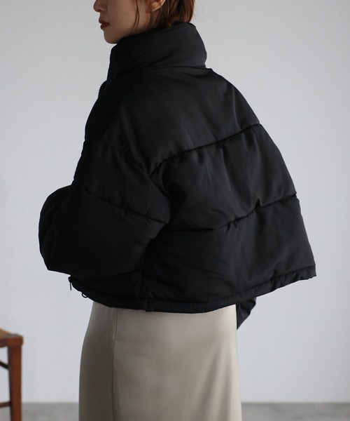 Bonjour Sagan（ボンジュールサガン）の「【2022 新作】スタンドカラーショート丈フェイクダウン（ダウンジャケット/コート・レディース・ベージュ/ブルー/ブラック/アイボリー・FREE）」の16枚目の写真