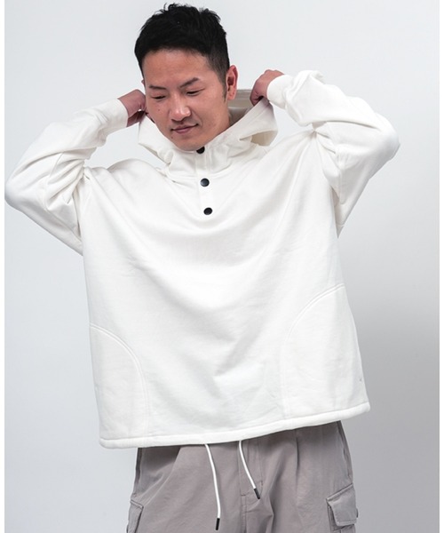 Alil（アリル）の「【Alil】アリル 裏毛 ヘンリー デザイン パーカー プルオーバー 大人カジュアル（パーカー・メンズ・杢グレー/グレイッシュベージュ/ブラック/オフホワイト・MEDIUM/LARGE/SMALL）」の3枚目の写真