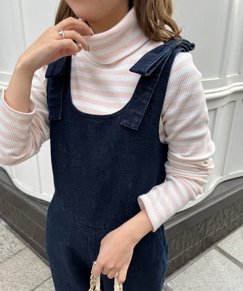 one after another NICE CLAUP(ワンアフターアナザーナイスクラップ)の「NCイニシャルハイネックトップス(Tシャツ/カットソー・レディース・オフホワイト/サックスブルー/ベージュ系その他/ピンク系その他/ブラック系その他・FREE)」の5枚目の写真