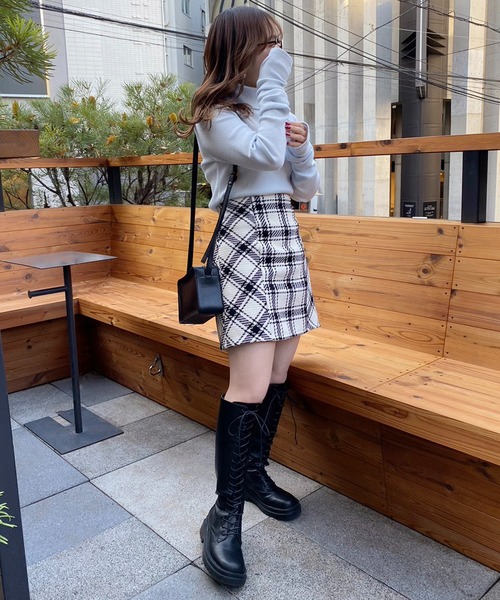 one after another NICE CLAUP(ワンアフターアナザーナイスクラップ)の「NCイニシャルハイネックトップス(Tシャツ/カットソー・レディース・オフホワイト/サックスブルー/ベージュ系その他/ピンク系その他/ブラック系その他・FREE)」の7枚目の写真