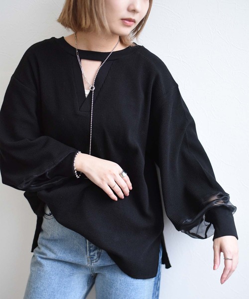 Eimee Law(エイミーロウ)の「シアースリーブ2WAYワッフルプルオーバー(Tシャツ/カットソー・レディース・ブラック/アイボリー・38)」の2枚目の写真