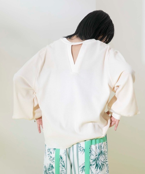 Eimee Law(エイミーロウ)の「シアースリーブ2WAYワッフルプルオーバー(Tシャツ/カットソー・レディース・ブラック/アイボリー・38)」の7枚目の写真