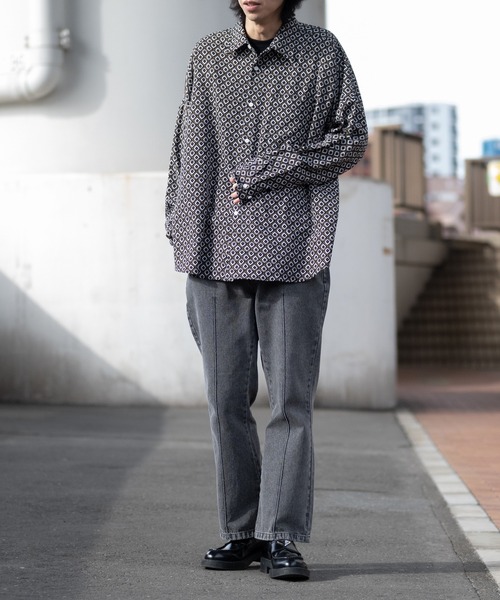 JOHN'S CLOSET(ジョンズクローゼット)の「【i】総柄プリントドロップショルダーシャツ(シャツ/ブラウス・メンズ・ブラック系その他/ブラック系その他2/ブラウン系その他/ブラック/グリーン/ホワイト/ブラウン/ホワイト系その他/ネイビー・LARGE/X-LARGE/MEDIUM)」の12枚目の写真