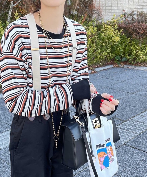 INTERPLAY(インタープレイ)の「【INTERPLAY x AYA】フィンガーホール マルチボーダー 長袖Teeシャツ【2】(Tシャツ/カットソー・レディース・ブラック/ブルー/グリーン・FREE)」の2枚目の写真