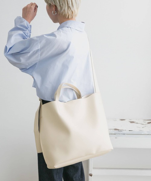 KBF（ケイビーエフ）の「ソフトイージーBAG（トートバッグ・レディース・ブラック/アイボリー・ONE）」の6枚目の写真