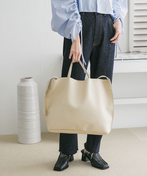 KBF（ケイビーエフ）の「ソフトイージーBAG（トートバッグ・レディース・ブラック/アイボリー・ONE）」の7枚目の写真