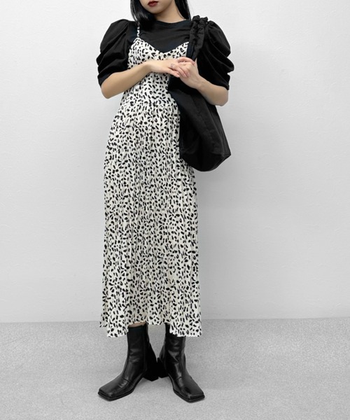 LVEU.（ラブユ.）の「【ZOZOTOWN限定】Ruffle handle canvas bag / ラッフルハンドルキャンバスバッグ（トートバッグ・レディース・ブラック・FREE）」の8枚目の写真