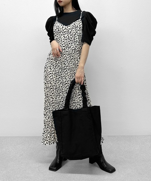 LVEU.（ラブユ.）の「【ZOZOTOWN限定】Ruffle handle canvas bag / ラッフルハンドルキャンバスバッグ（トートバッグ・レディース・ブラック・FREE）」の9枚目の写真