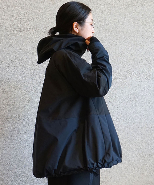 JOURNAL STANDARD LUXE（ジャーナルスタンダード　ラックス）の「メモリータフタ フードブルゾン（ブルゾン・レディース・ブラック/カーキ・SMALL/MEDIUM）」の5枚目の写真