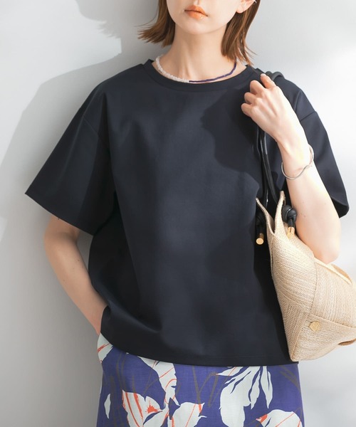 URBAN RESEARCH ROSSO（アーバンリサーチロッソ）の「UVスーピマコットンTシャツ（Tシャツ/カットソー・レディース・グリーン系その他/ブラウン系その他/ネイビー/オフホワイト・FREE）」の4枚目の写真