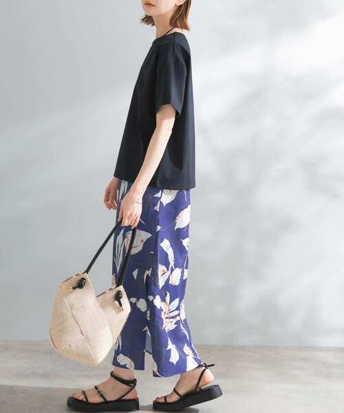 URBAN RESEARCH ROSSO（アーバンリサーチロッソ）の「UVスーピマコットンTシャツ（Tシャツ/カットソー・レディース・グリーン系その他/ブラウン系その他/ネイビー/オフホワイト・FREE）」の21枚目の写真