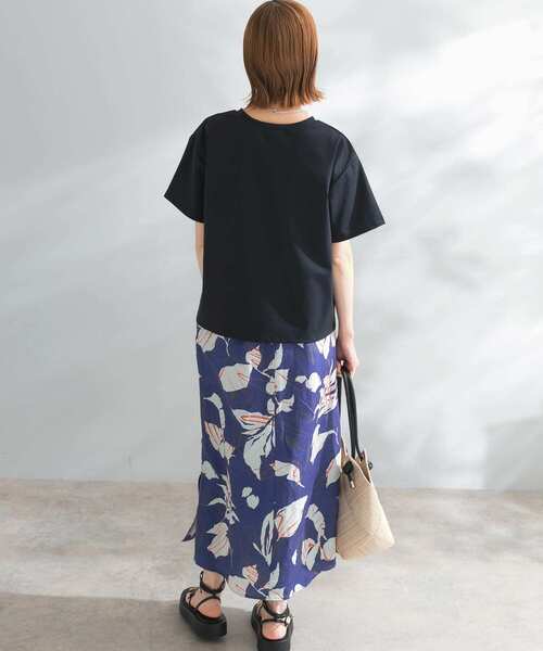 URBAN RESEARCH ROSSO（アーバンリサーチロッソ）の「UVスーピマコットンTシャツ（Tシャツ/カットソー・レディース・グリーン系その他/ブラウン系その他/ネイビー/オフホワイト・FREE）」の22枚目の写真