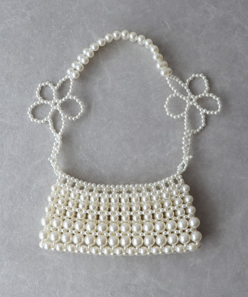 BLUEEAST（ブルーイースト）の「パールビーズ編みフラワーハンドルバッグ（ハンドバッグ・レディース・ホワイト・FREE）」の9枚目の写真