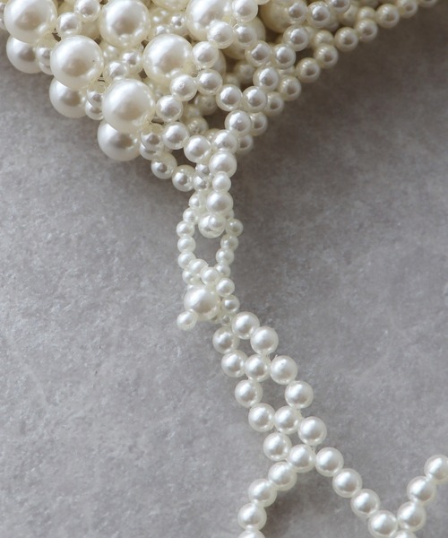 BLUEEAST（ブルーイースト）の「パールビーズ編みフラワーハンドルバッグ（ハンドバッグ・レディース・ホワイト・FREE）」の3枚目の写真