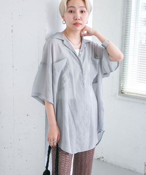 KBF（ケイビーエフ）の「オープンカラーシアーシャツ（シャツ/ブラウス・レディース・チャコールグレー/グレー系その他/ベージュ・ONE）」の3枚目の写真