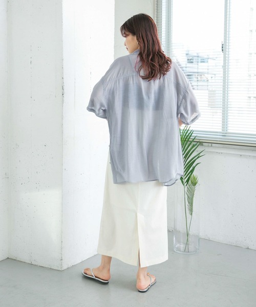 KBF（ケイビーエフ）の「オープンカラーシアーシャツ（シャツ/ブラウス・レディース・チャコールグレー/グレー系その他/ベージュ・ONE）」の16枚目の写真