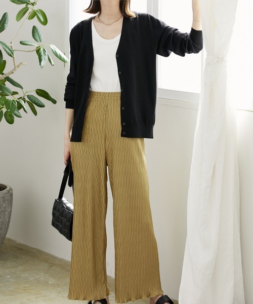 nissen(ニッセン)の「【Vネック・クルーネック】洗えるカーディガン(UVカット・接触冷感・毛玉になりにくい・洗濯機OK)(カーディガン/ボレロ・レディース・ピンク/イエロー/ブラック/ライトグリーン/ネイビー/オフホワイト/モカ/杢グレー/ネイビー系/ホワイト系/ブルー/グリーン/ライトホワイト/スカイブルー/レッド・M/L/LL/L1/M1/LL1)」の22枚目の写真