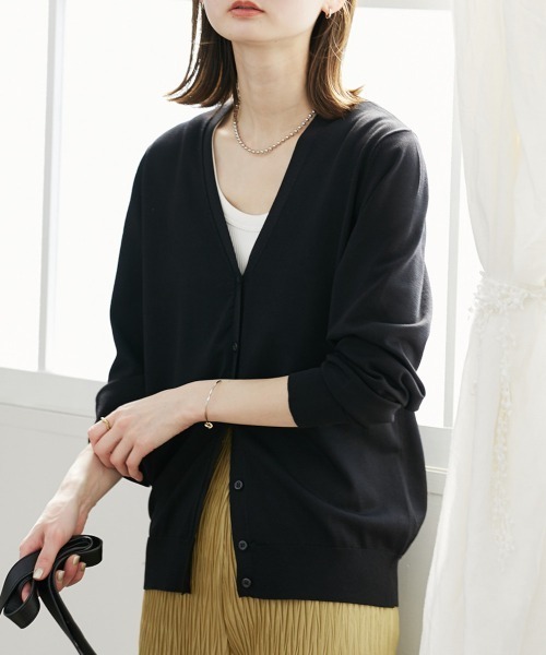 nissen(ニッセン)の「【Vネック・クルーネック】洗えるカーディガン(UVカット・接触冷感・毛玉になりにくい・洗濯機OK)(カーディガン/ボレロ・レディース・ピンク/イエロー/ブラック/ライトグリーン/ネイビー/オフホワイト/モカ/杢グレー/ネイビー系/ホワイト系/ブルー/グリーン/ライトホワイト/スカイブルー/レッド・M/L/LL/L1/M1/LL1)」の20枚目の写真