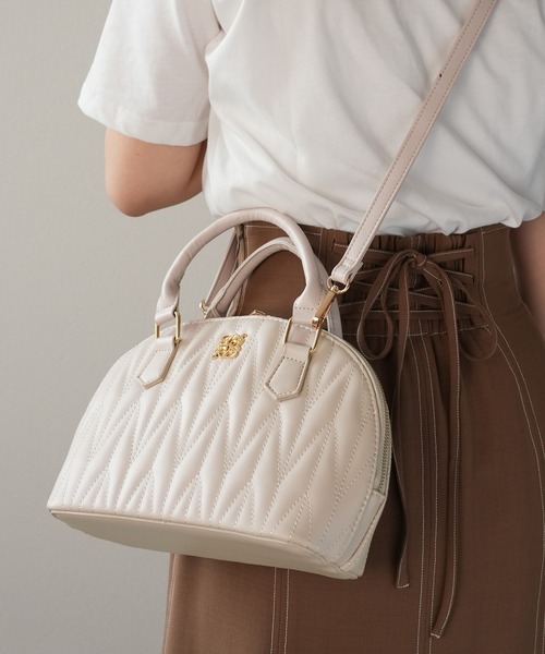 ALTROSE（アルトローズ）の「キルティング 2WAY ショルダーバッグ ボストン ロージア（ボストンバッグ・レディース・ブラック/グレイッシュベージュ/アイボリー/ピンク・FREE）」の6枚目の写真