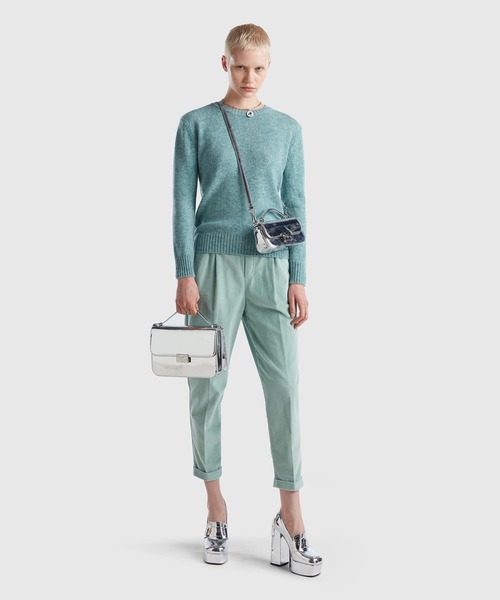 ユナイテッド カラーズ オブ ベネトン UNITED COLORS OF BENETTON. ヴァージンウール100％ラウンドネックニット・セーター BENETTON (UNITED COLORS OF BENETTON)（ベネトンユナイテッド