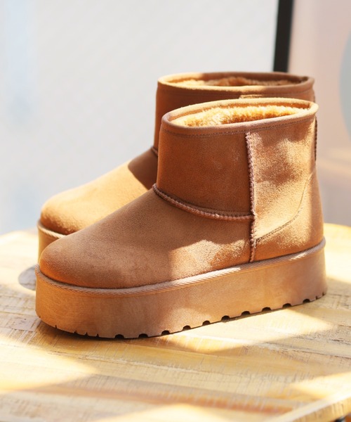 VIVIAN（ヴィヴィアン）の「厚底ムートンブーツ（ブーツ・レディース・ブラック系その他3/グレー系その他3/イエロー系その他6/ベージュ系その他3・L/S/LL/M）」の4枚目の写真