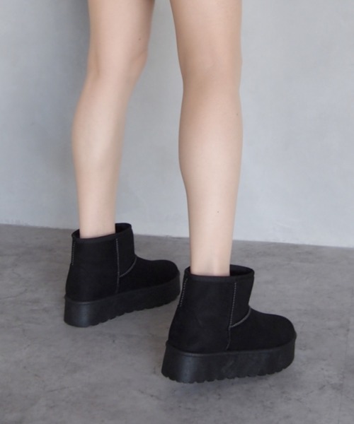 VIVIAN（ヴィヴィアン）の「厚底ムートンブーツ（ブーツ・レディース・ブラック系その他3/グレー系その他3/イエロー系その他6/ベージュ系その他3・L/S/LL/M）」の9枚目の写真