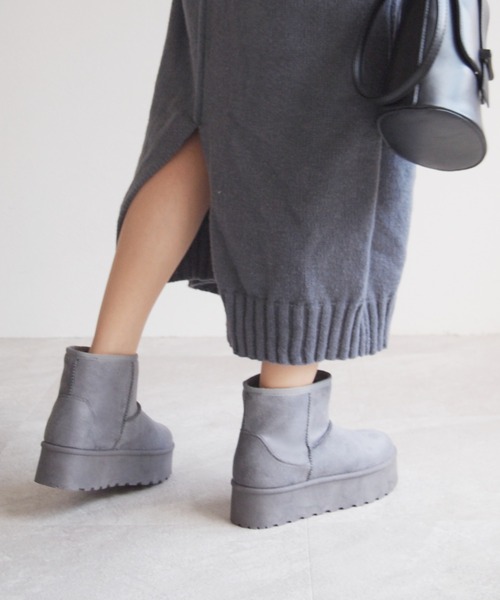 VIVIAN（ヴィヴィアン）の「厚底ムートンブーツ（ブーツ・レディース・ブラック系その他3/グレー系その他3/イエロー系その他6/ベージュ系その他3・L/S/LL/M）」の16枚目の写真