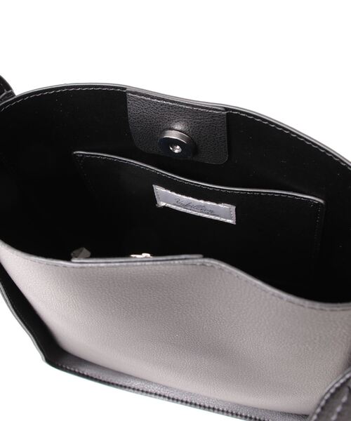 cache cache(カシュ カシュ)の「カシュカシュ cachecache / スマホショルダー付きラウンドショルダーバッグ(ショルダーバッグ・レディース・ホワイト系その他/ブラック/ベージュ系その他・FREE)」の6枚目の写真