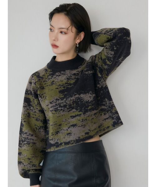 MURUA（ムルーア）の「ジャガードボトルネックニット【WEB限定】（ニット/セーター・レディース・ホワイト/ブラック/ネイビー・FREE）」の4枚目の写真