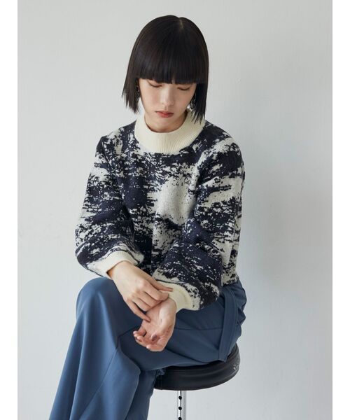 MURUA（ムルーア）の「ジャガードボトルネックニット【WEB限定】（ニット/セーター・レディース・ホワイト/ブラック/ネイビー・FREE）」の7枚目の写真