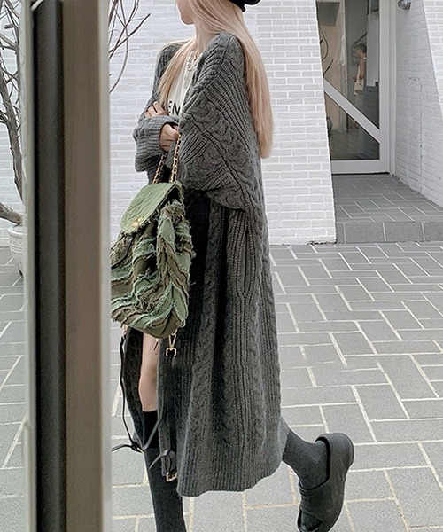 Primazel（プリマゼル）の「ケーブルニットロングカーディガン（カーディガン/ボレロ・レディース・アイボリー/グレー・M）」の5枚目の写真