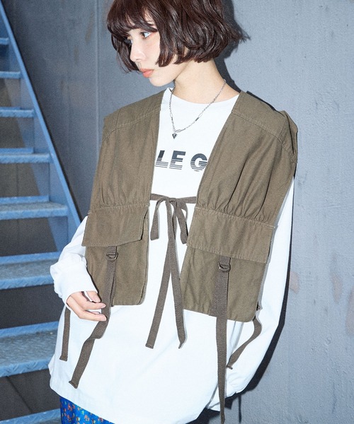 ELLEgirl（エルガール）の「ミリタリ―リメイク風ベスト【ELLEgirl/エル ガール】（ベスト・レディース・ダークカーキ/カーキ・FREE）」の21枚目の写真