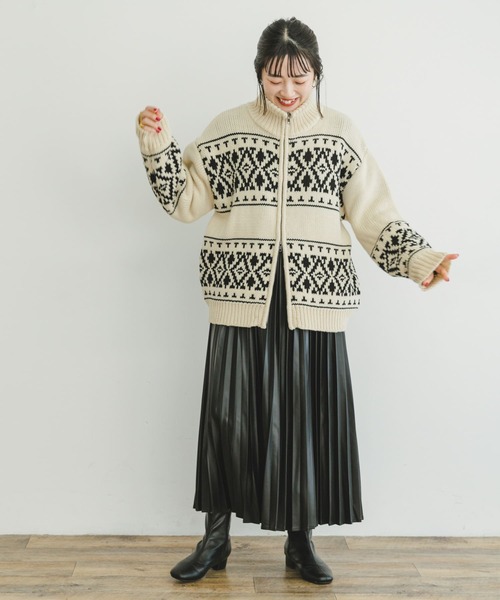 ITEMS URBANRESEARCH(アイテムズ アーバンリサーチ)の「カウチンニットカーディガン(ニット/セーター・レディース・アイボリー/ネイビー・FREE)」の6枚目の写真