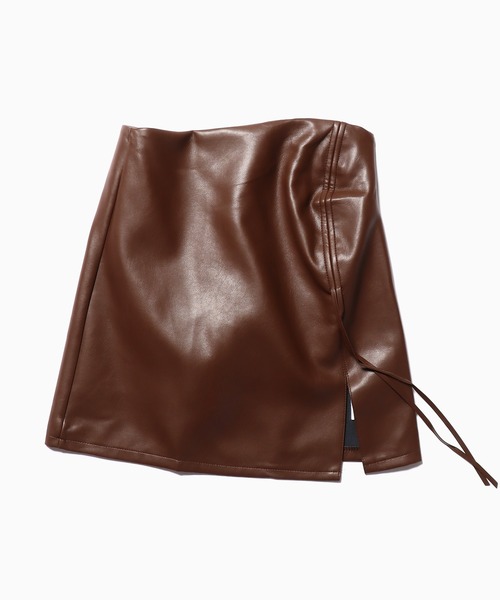 ROOPTOKYO（ループトウキョウ）の「▲FAKE LEATHER RIBBON SLIT MINI SKIRT / フェイクレザーリボンスリットミニスカート（スカート・レディース・ブラック/ブラウン・L/M/S）」の3枚目の写真