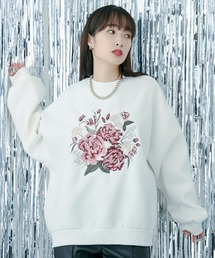 フラワー刺繍スウェット