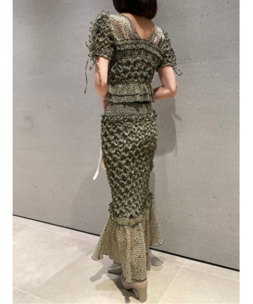 SNIDEL（スナイデル）の「ランダムシャーリングトップス（シャツ/ブラウス・レディース・ホワイト/ブラック/レッド・FREE）」の16枚目の写真