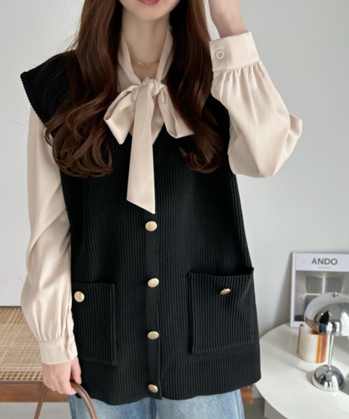 セール】Vネック ゴールドボタン スポンディッシュニットベスト