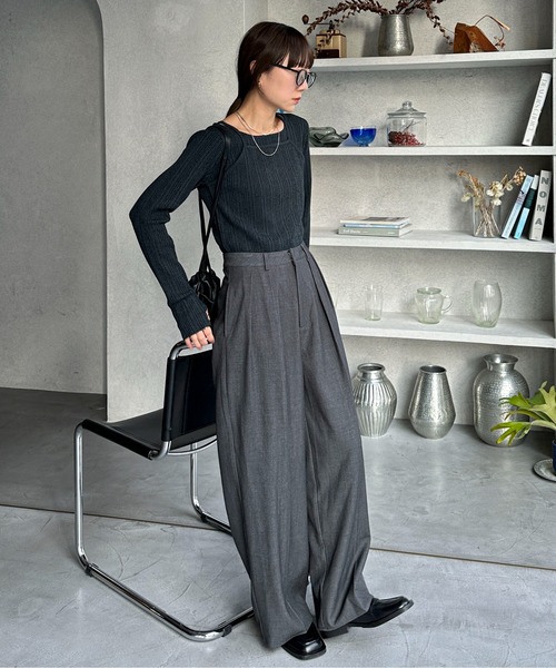 feepur(フェピュール)の「ダブルタックストレートワイドスラックス(スラックス・レディース・ブラック/グレー/ネイビー/アイボリー・MEDIUM/SMALL)」の12枚目の写真