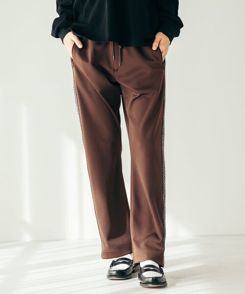 JOURNAL STANDARD（ジャーナルスタンダード）の「トライバルパターン トラックパンツ（その他パンツ・メンズ・ブラック/ブラウン/ネイビー・MEDIUM/LARGE）」の5枚目の写真