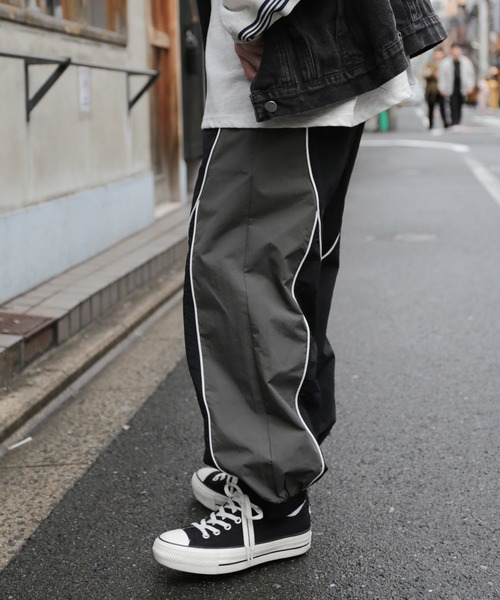 SPINNS（スピンズ）の「ナイロンパイピングジョガーパンツ