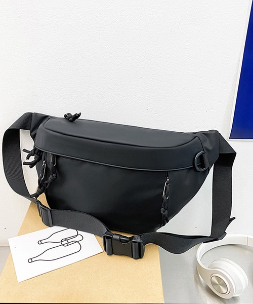 TONE SELECT GOODS(トーンセレクトグッズ)の「LESRIRE/ウエストポーチ(ボディバッグ/ウエストポーチ・レディース・ブラック/グレー・FREE)」の4枚目の写真