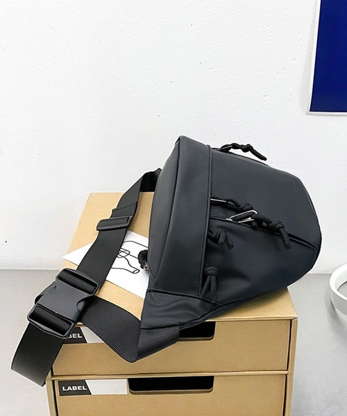 TONE SELECT GOODS(トーンセレクトグッズ)の「LESRIRE/ウエストポーチ(ボディバッグ/ウエストポーチ・レディース・ブラック/グレー・FREE)」の6枚目の写真