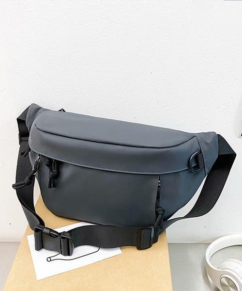 TONE SELECT GOODS(トーンセレクトグッズ)の「LESRIRE/ウエストポーチ(ボディバッグ/ウエストポーチ・レディース・ブラック/グレー・FREE)」の8枚目の写真