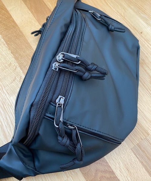 TONE SELECT GOODS(トーンセレクトグッズ)の「LESRIRE/ウエストポーチ(ボディバッグ/ウエストポーチ・レディース・ブラック/グレー・FREE)」の12枚目の写真